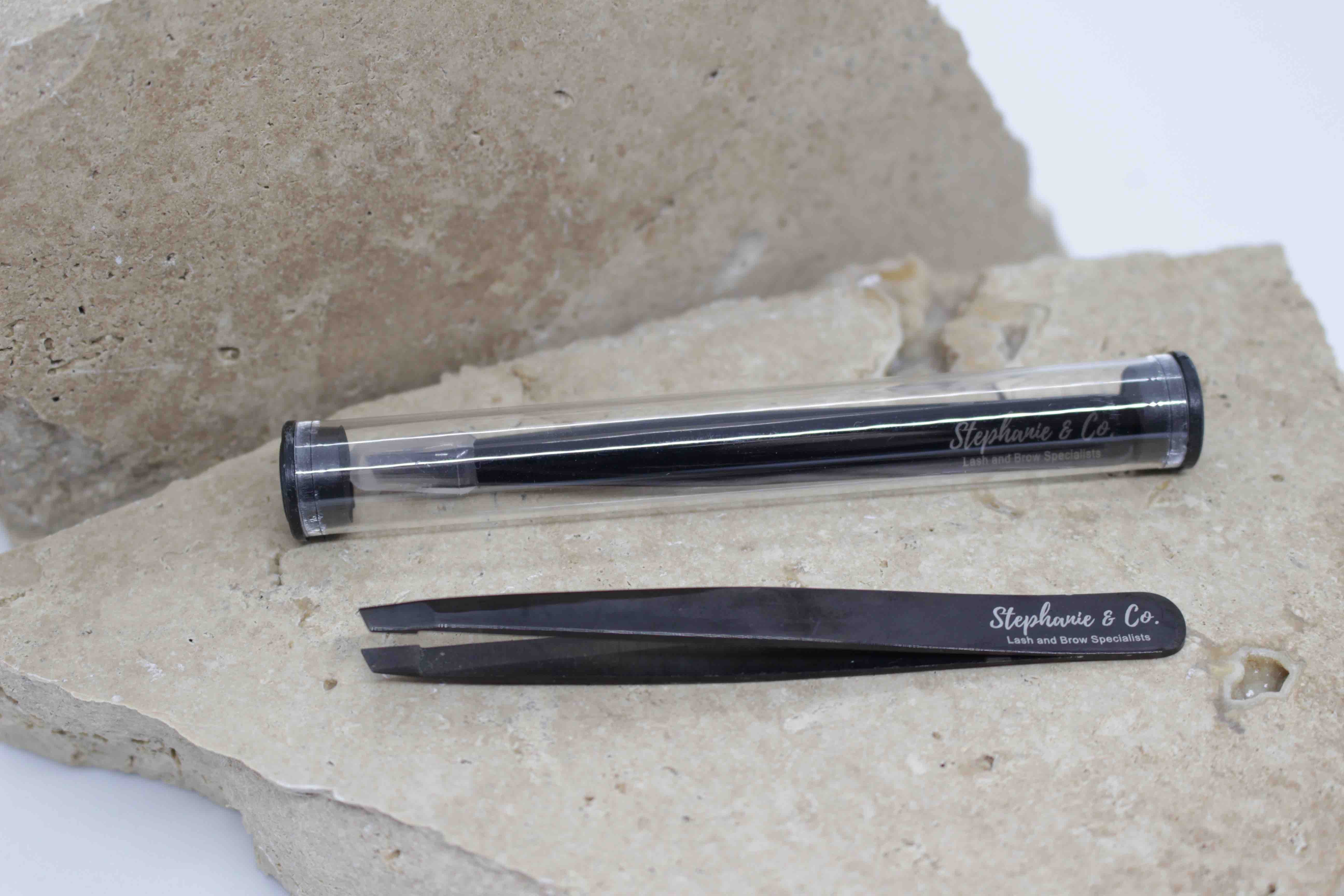 Stephanie & Co. Brow Tweezer