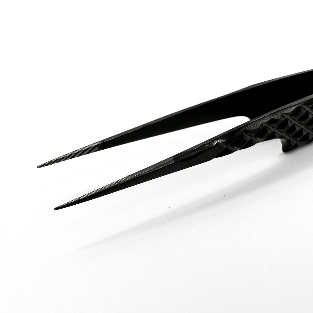 Elleebana ElleeISOLATE Straight Tweezer