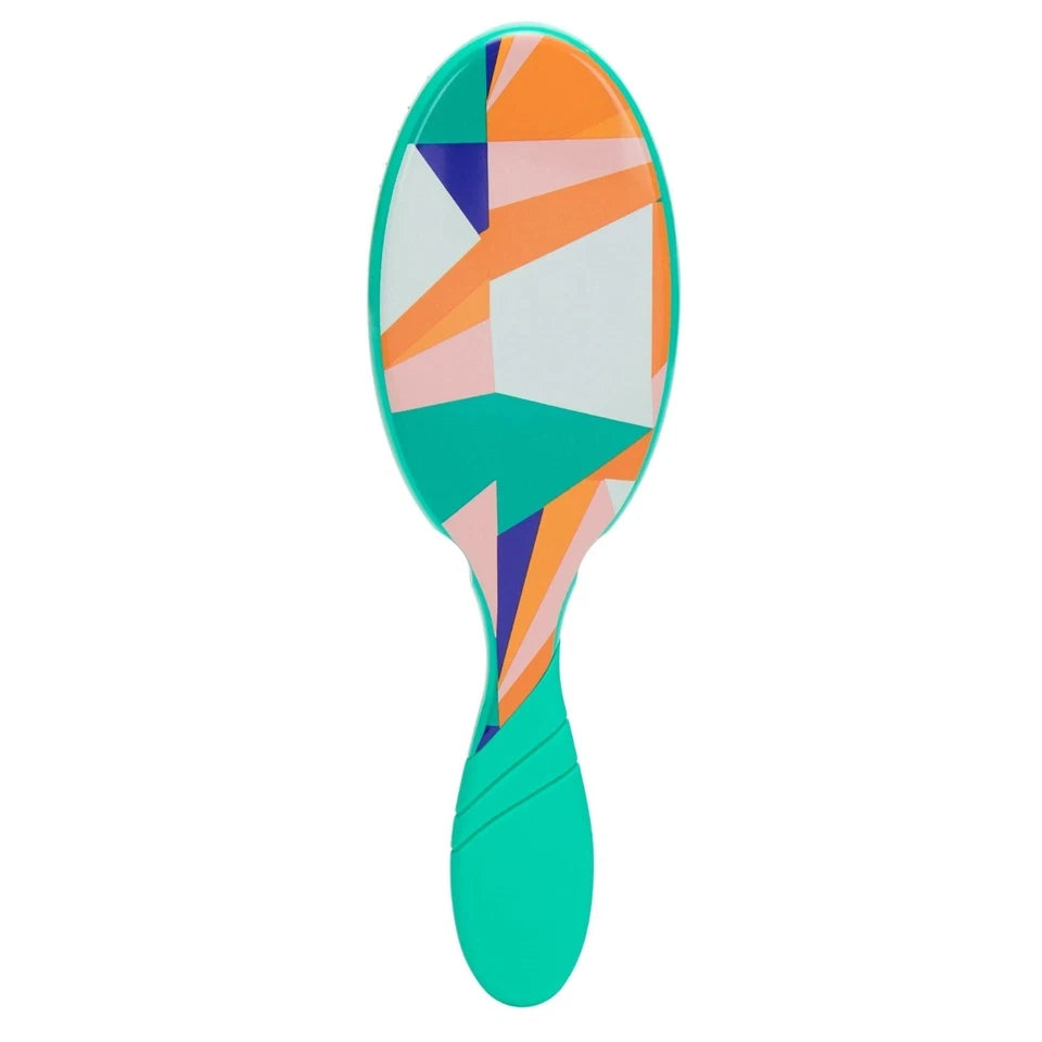 WetBrush Artful Ace Pro Detangler Flag Up On Target